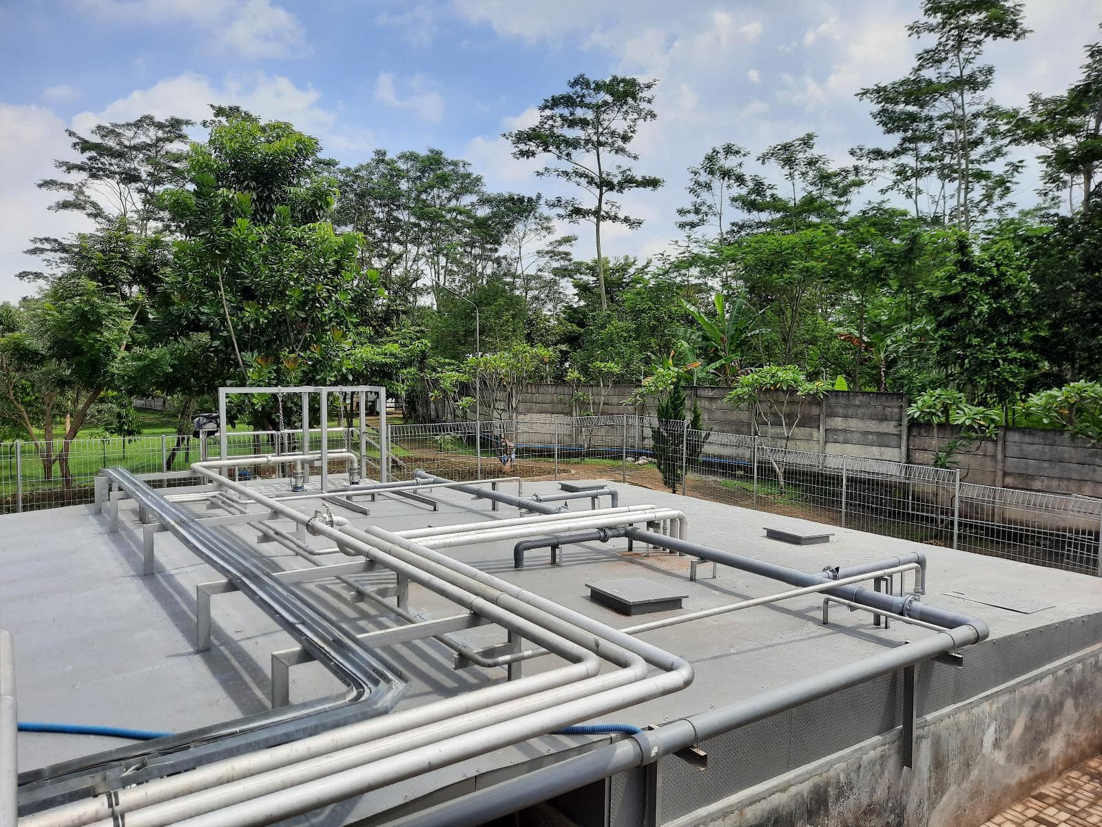 Tim engineering di lapangan